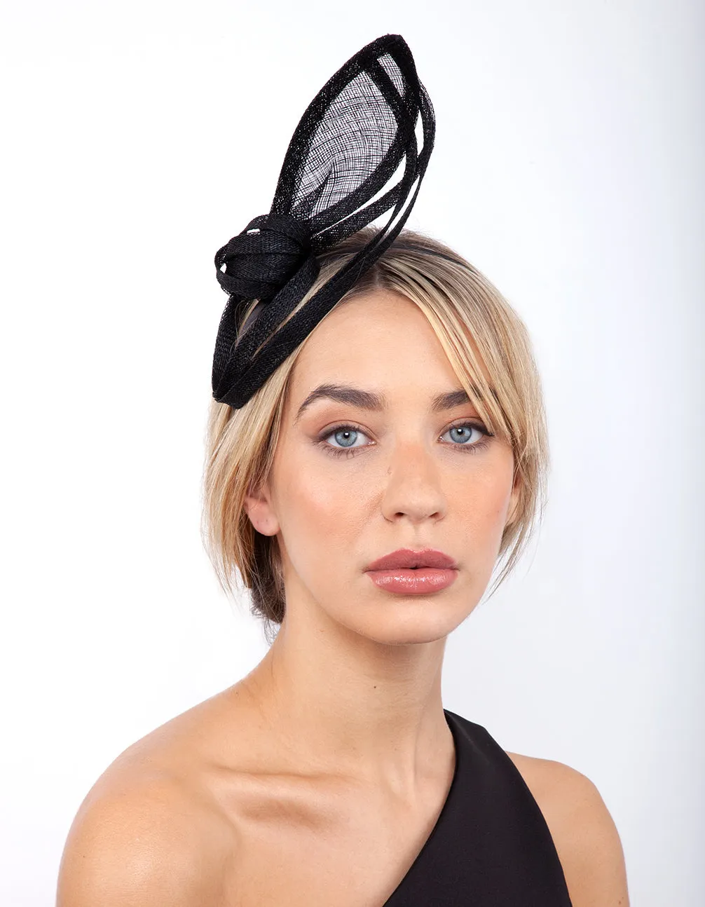 Black Structured Knot Fascinator