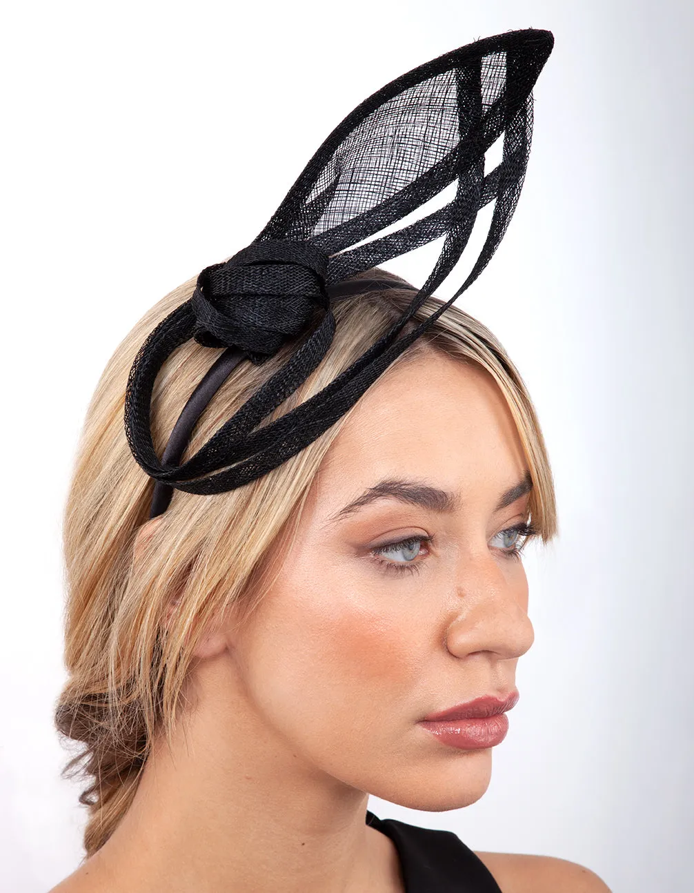 Black Structured Knot Fascinator