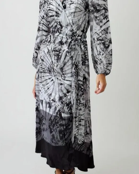 Grace Wrap Dress Ombre Circle Black