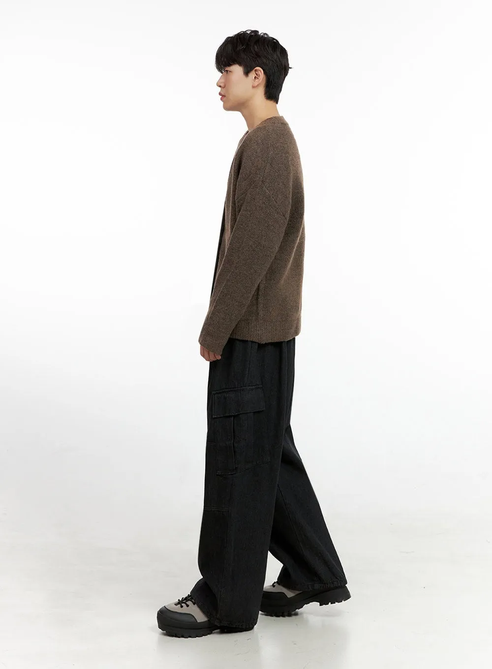 Men's Solid Wide Fit Cargo Pants IN422
