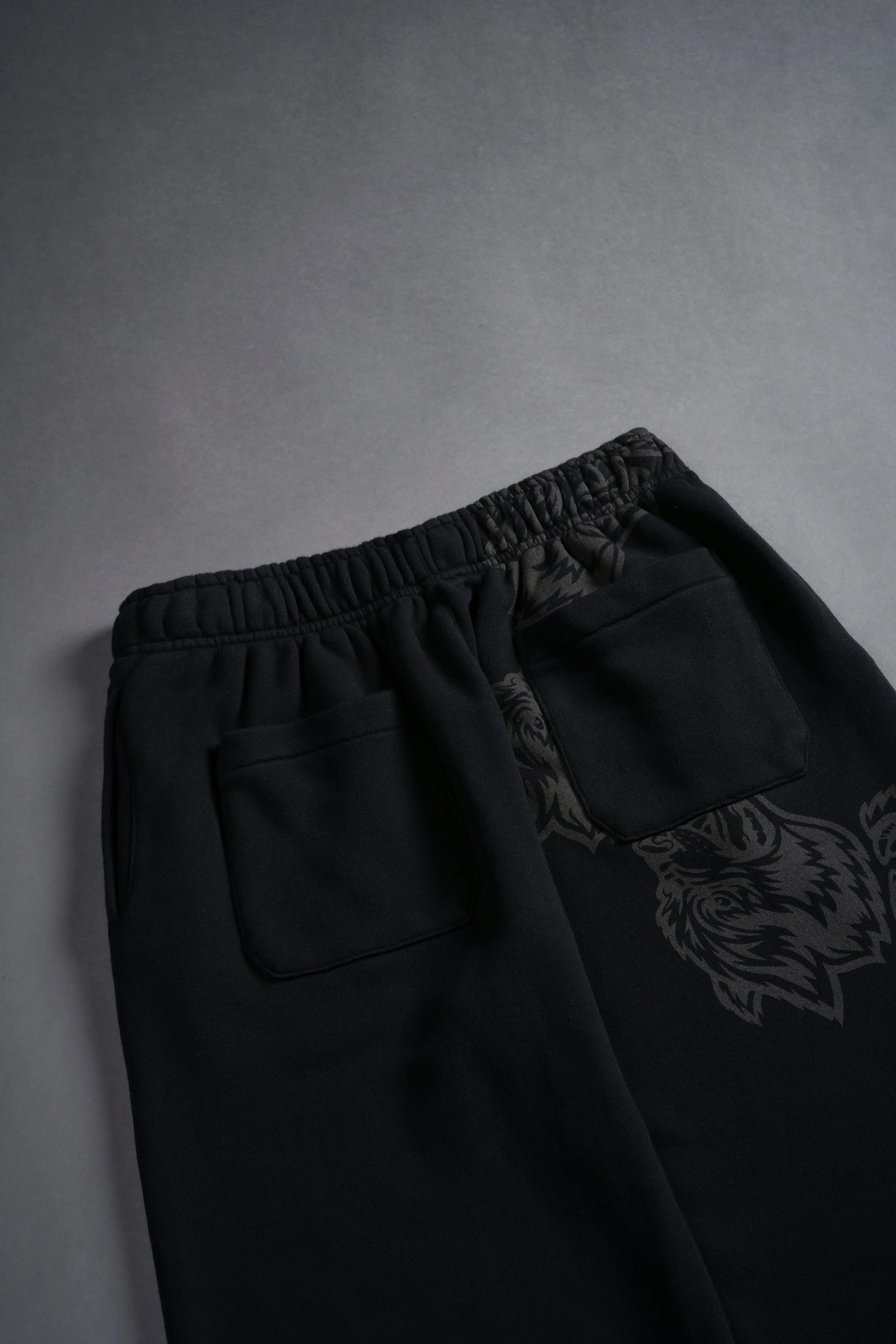 Surrounded By Family She Big Cozy Sweats in Black